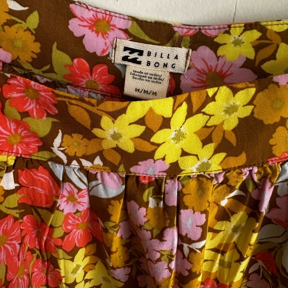 Billabong Floral Beach Daze Puff Sleeve Crop Top Medium Square Neck Shirt - Picture 4 of 4